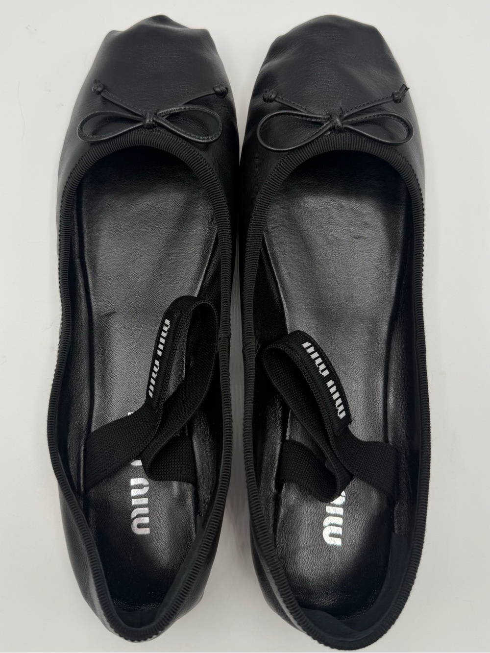 NIB Miu Miu Black Leather Lea Logo Strap Ballerina Bow Flat Slippers EU 41